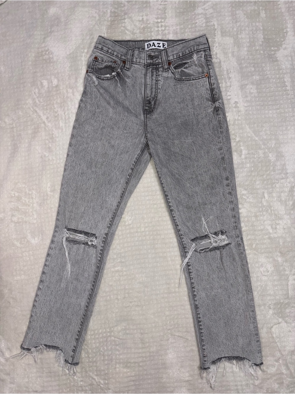 DAZE Gray Distressed Boyfriend Jeans - Casual Ripped Women's Denim